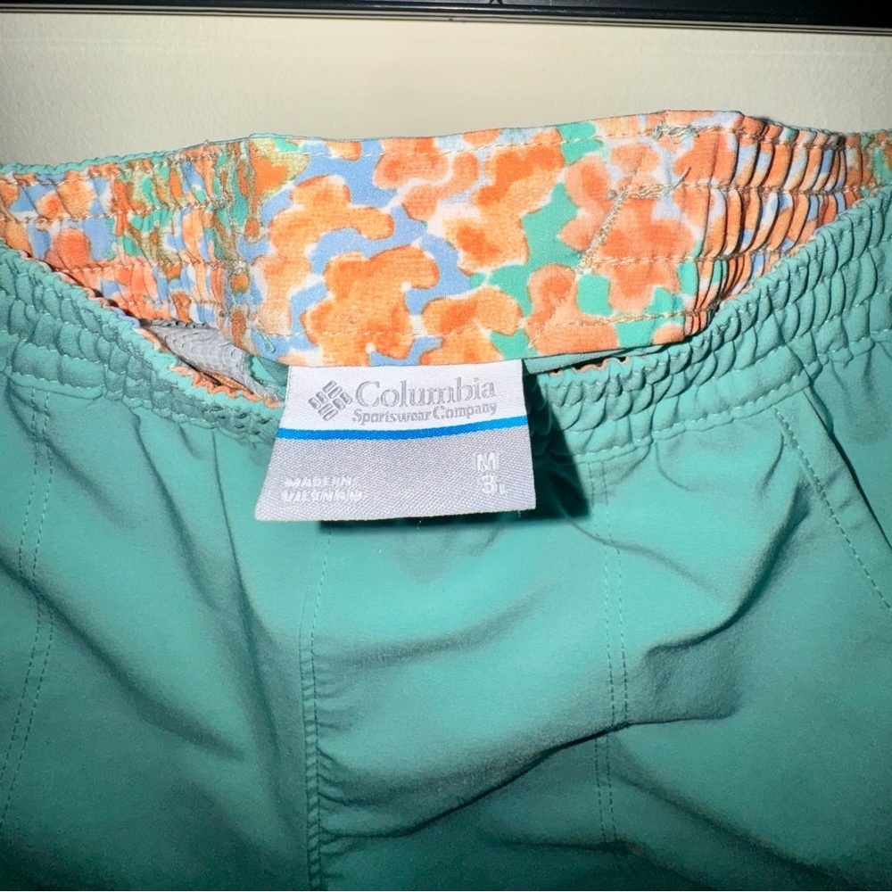 Columbia PFG Athletic Shorts in Aqua Teal with Elastic Waist - Picture 4 of 7